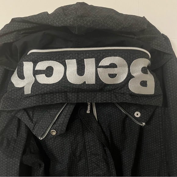 BENCH Black XL jacket with fold away hood - Picture 2 of 5